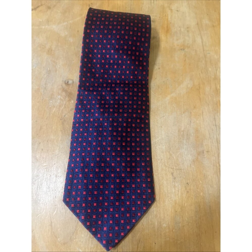 Vtg Patrick James Purveyor to Gentlemen Navy Blue With Red Pattern 100% Silk Tie